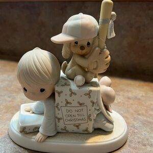 1989 “Wishing You a Very Successful Season”Precious Moment